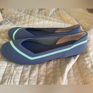 BN Size 11 Blue Rothy’s Stripe Flats